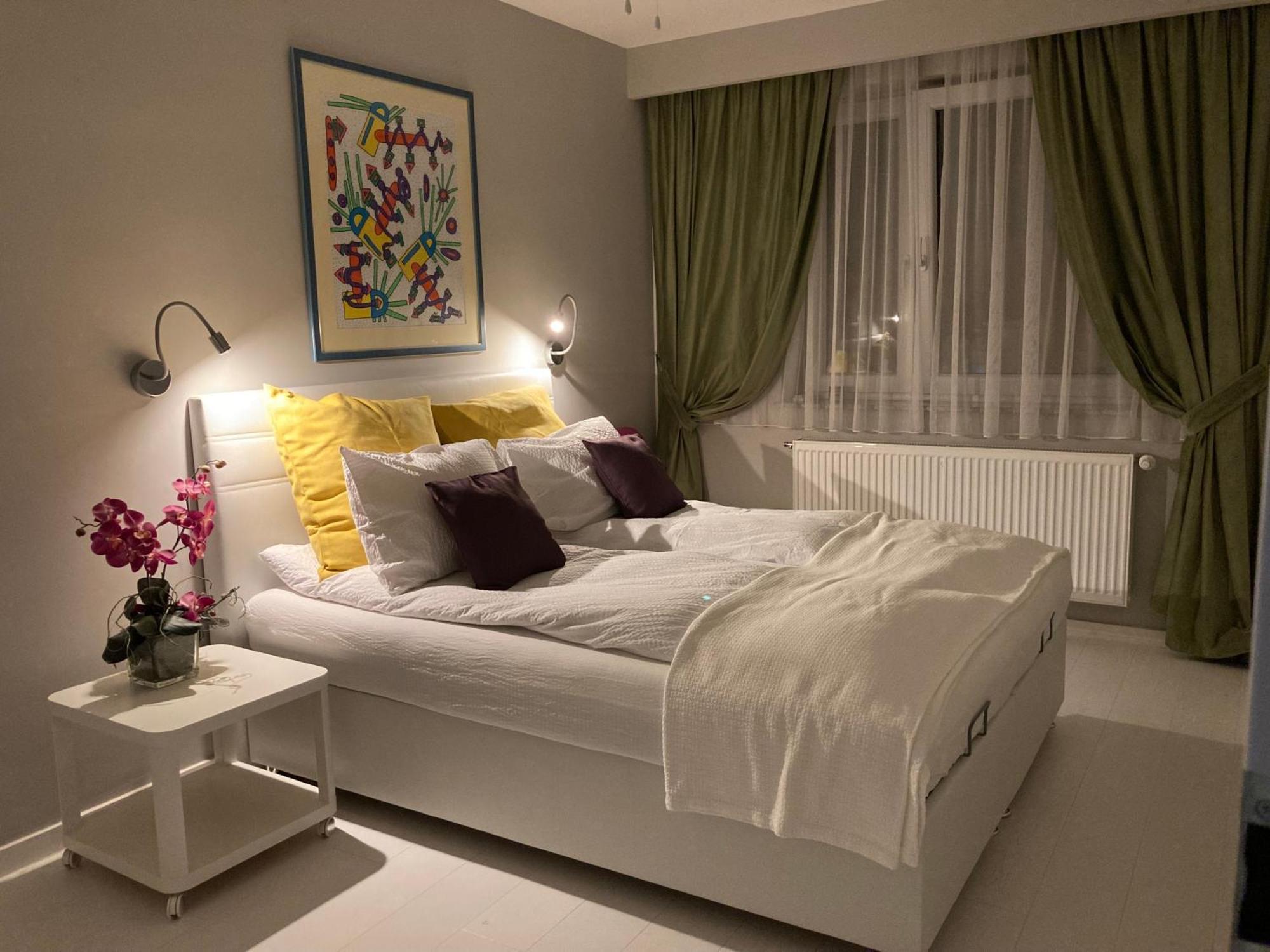 Apartamentul Max, Practic Si Confortabil Oradea Exteriör bild