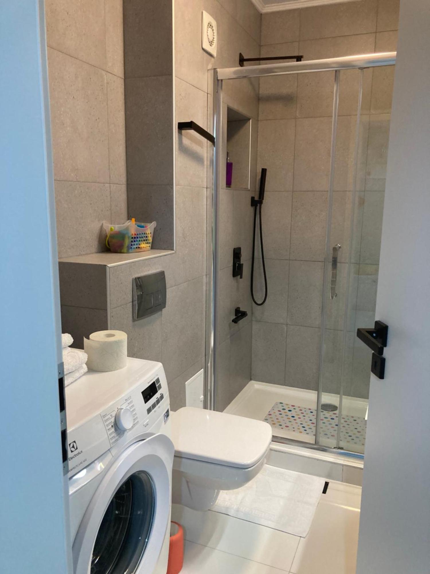 Apartamentul Max, Practic Si Confortabil Oradea Exteriör bild